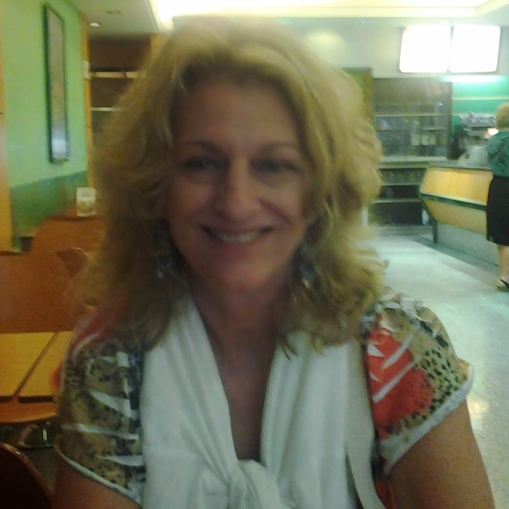 Meet your Posher, Lori